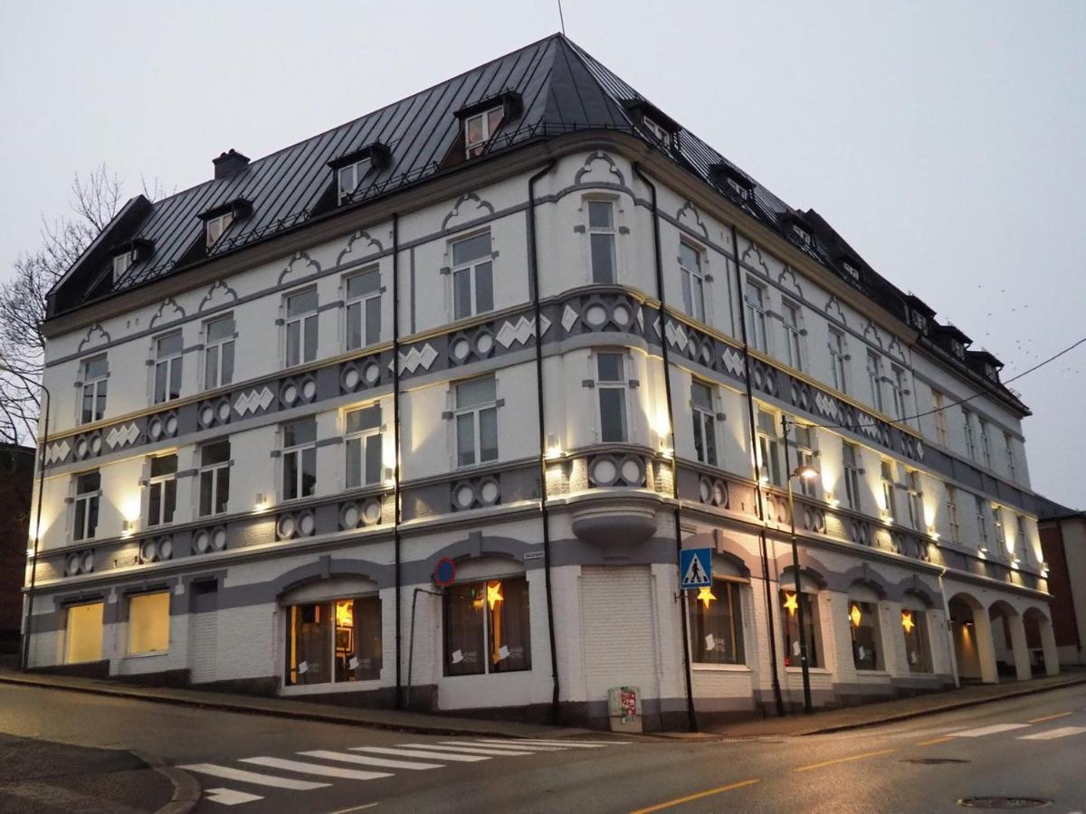 Henriks Hotell Skien Bagian luar foto