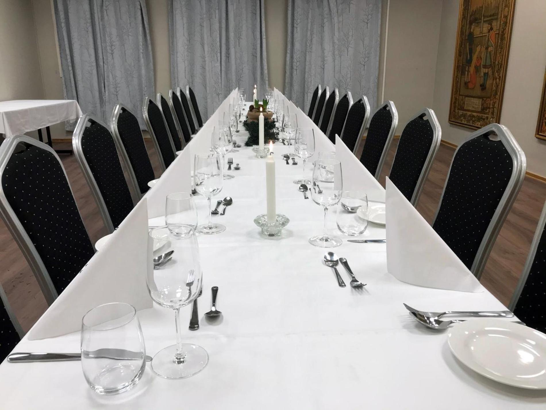 Henriks Hotell Skien Bagian luar foto