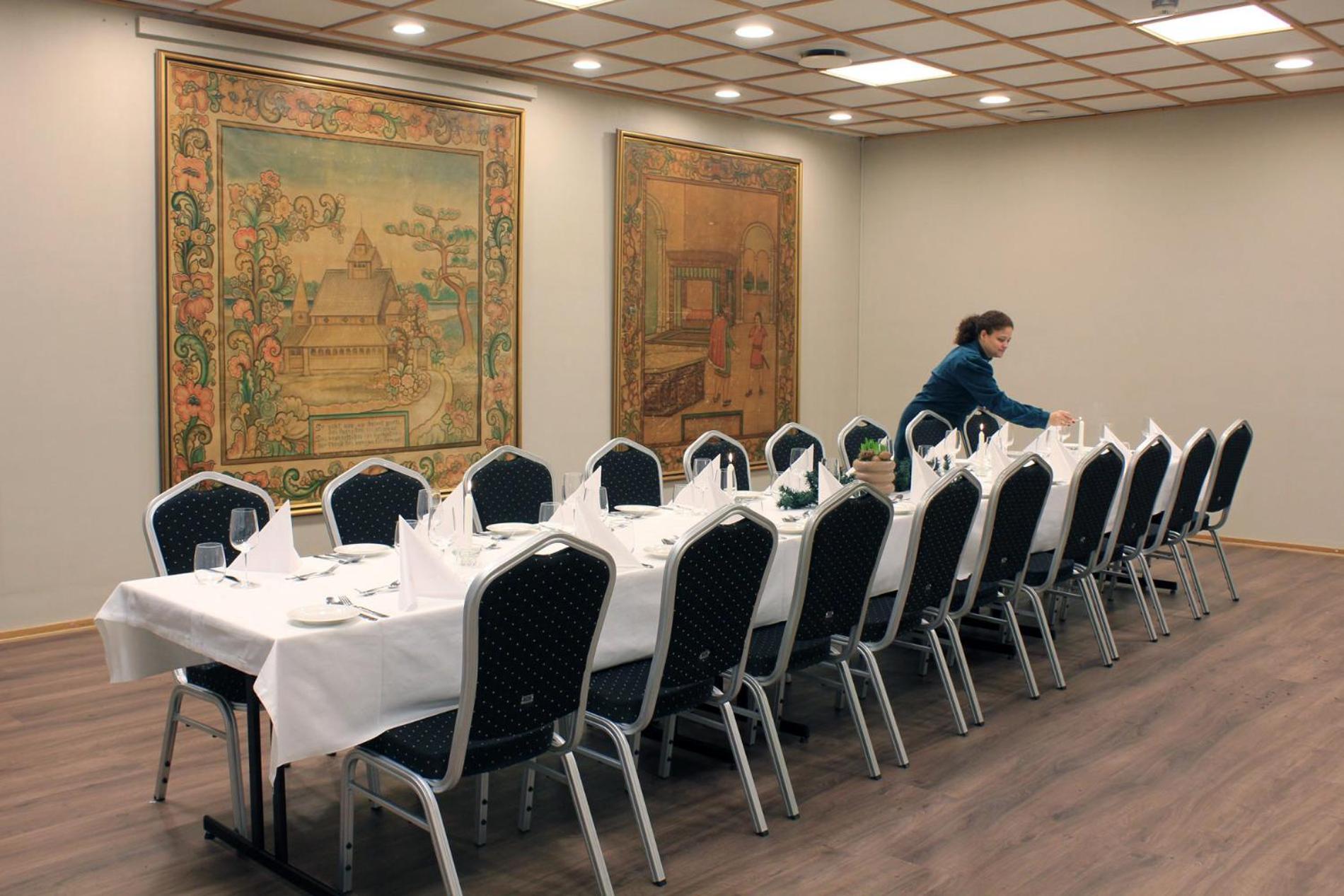 Henriks Hotell Skien Bagian luar foto