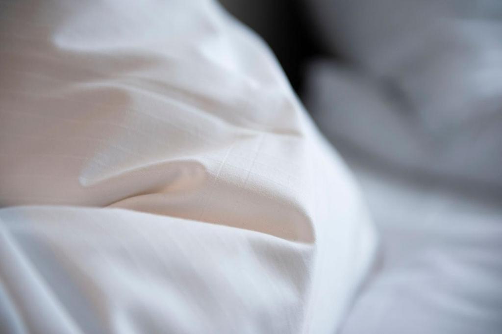 Henriks Hotell Skien Bagian luar foto